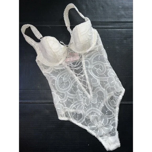 Victoria's Secret 32B TEDDY ONE-PIECE BODYSUIT COCONUT WHITE FLORAL EMBROIDERY - Picture 1 of 7